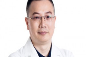 廈門海峽美容外科主任童晉文醫(yī)生怎么樣，價(jià)格貴嗎