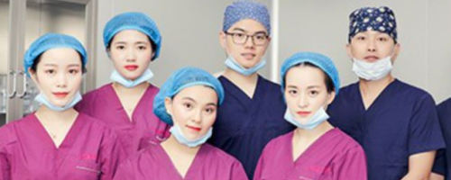 躲過隆鼻重災(zāi)區(qū)“蛇精臉”，美成翻版“小丑女”