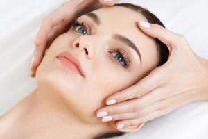 鳳城藍(lán)絲醫(yī)療美容診所整形價(jià)格表(價(jià)目表)一覽及醫(yī)院介紹