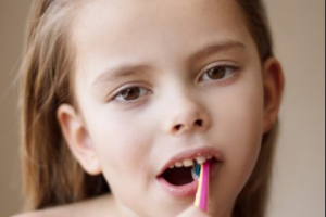 南京光爾美醫(yī)療美容診所李莉整形價格表附假體隆鼻案例展示