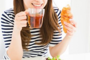 深圳鵬愛醫(yī)療美容醫(yī)院胡青整形價格表附玻尿酸精華導(dǎo)入案例展示