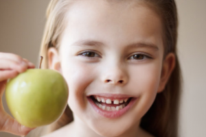 西安小白兔口腔醫(yī)院李婷整形價(jià)格表附金屬托槽矯正案例展示