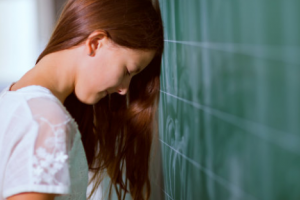 武漢美亞醫(yī)療美容醫(yī)院龔雪整形價(jià)格表附膨體隆鼻案例展示