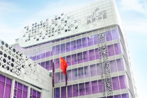 美萊整形費(fèi)用貴不貴   隆胸手術(shù)過(guò)程解析案例圖