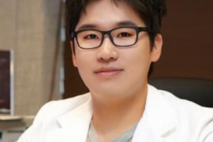 上海愉悅美聯(lián)臣醫(yī)療美容醫(yī)院曹棟弼下頜角案例分享和價(jià)格一覽