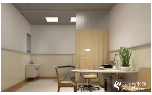 南方醫(yī)院整形外科隆鼻貴不貴？隆鼻價(jià)格|90天恢復(fù)果