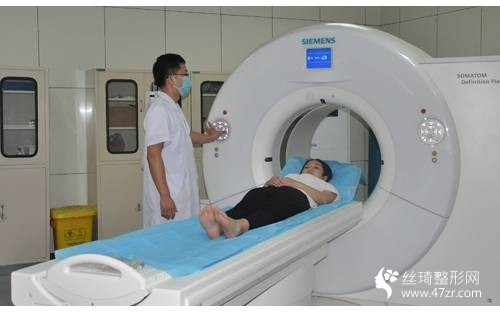 合肥105醫(yī)院整形價格如何？假體隆胸真實案例對比分享附價格表