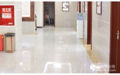 鎮(zhèn)江第一人民醫(yī)院美容科雙眼皮真實(shí)價(jià)格公布附案例和恢復(fù)評(píng)價(jià)