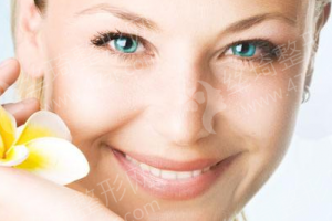 廣州做牙齒種植醫(yī)院排名醫(yī)院介紹-醫(yī)院實(shí)力簡介！牙齒種植醫(yī)生案例細(xì)節(jié)評(píng)價(jià)