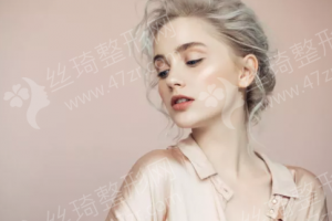 沈陽(yáng)做瓷貼面機(jī)構(gòu)排名醫(yī)院優(yōu)勢(shì)_瓷貼面項(xiàng)目術(shù)后案例過程點(diǎn)評(píng)-瓷貼面術(shù)后案例過程